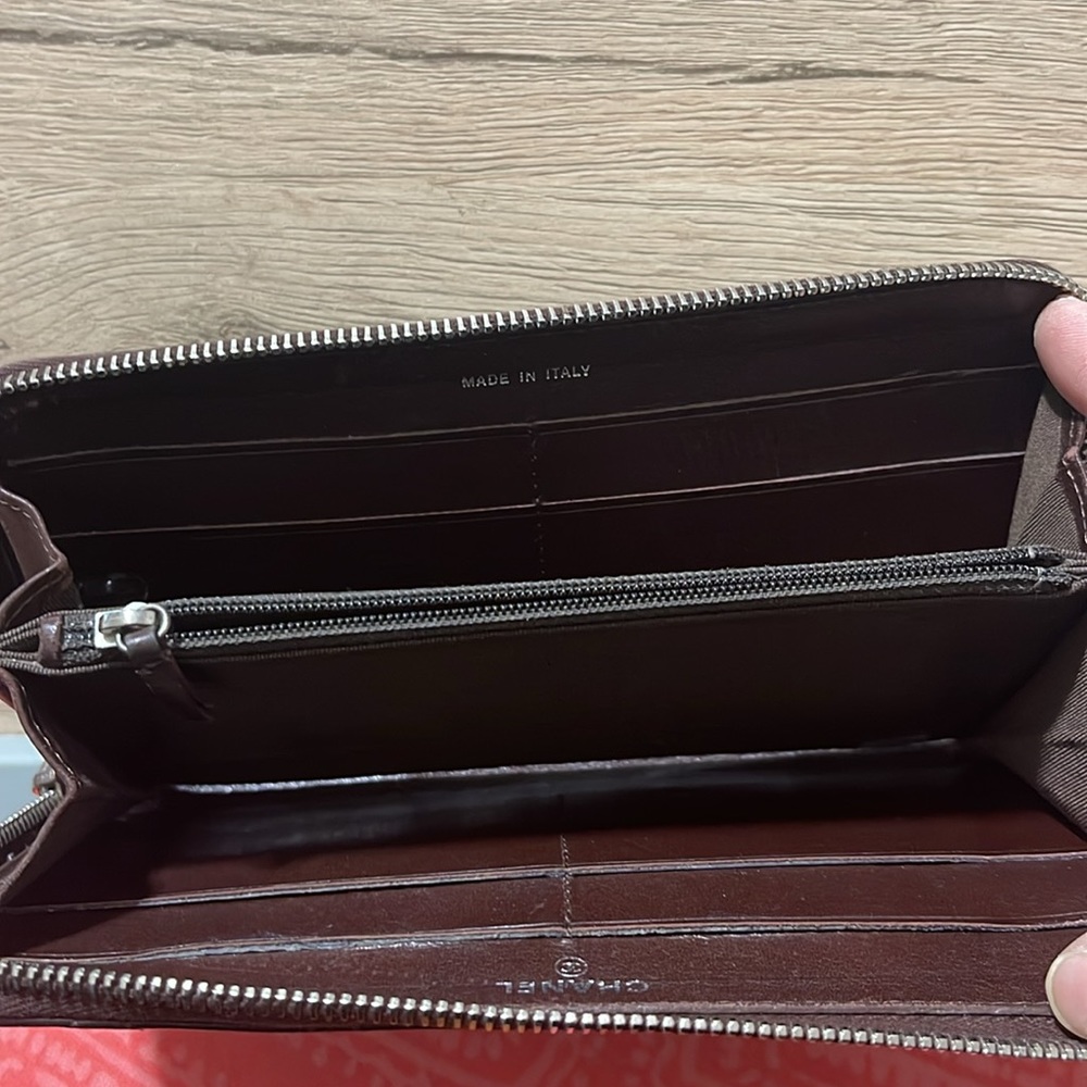 Chanel Interlocking Cc Logo Continental Wallet - image 3